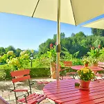 Hotell Auf Wolke 8 *