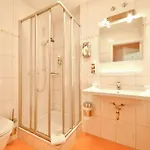 Auf Wolke 8 Hotell *