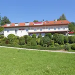 Hotell Auf Wolke 8 *