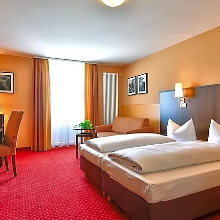 Hotel Auf Wolke 8 *